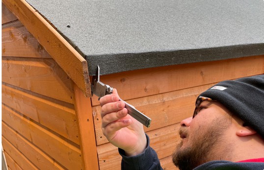 WhatShed inspection of shiplap tongue and groove shed roof thickness