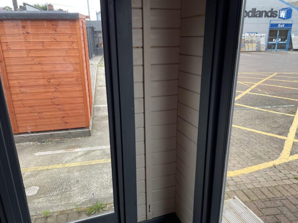 Tiger Optima 44mm Log Cabin Internal windows and walls