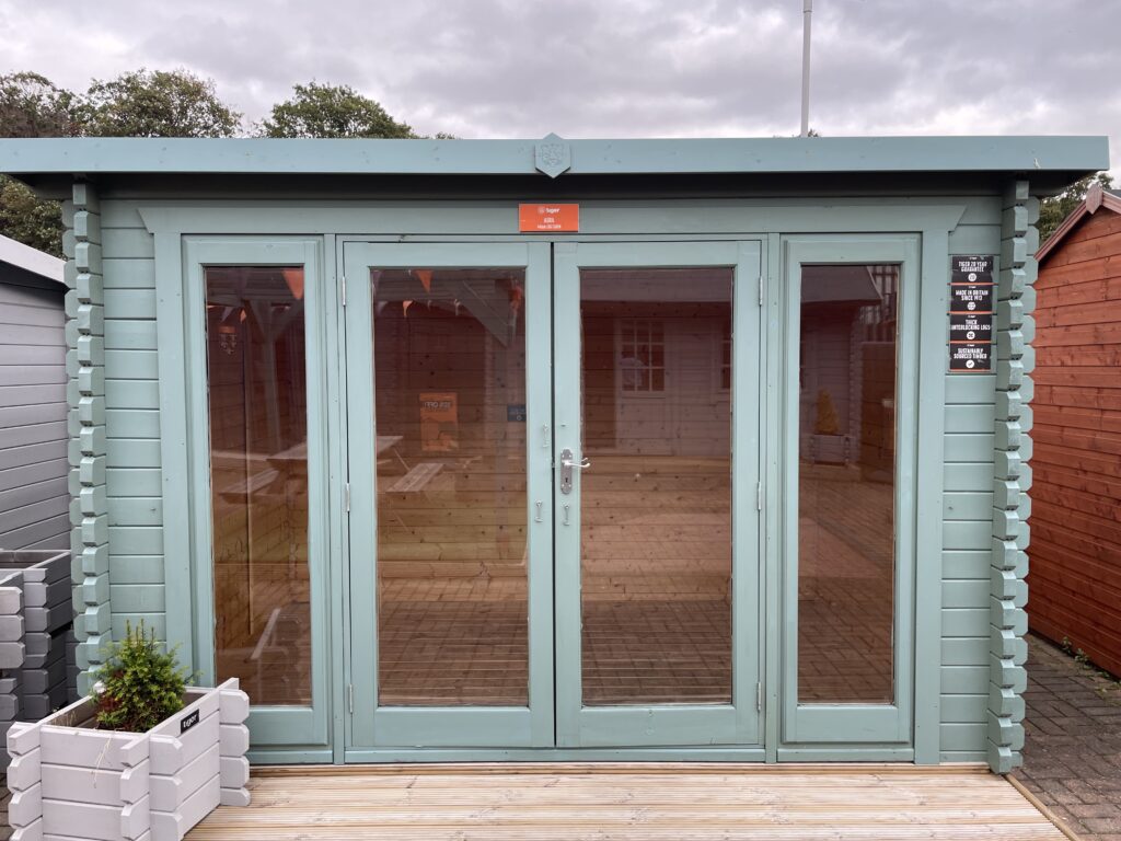 tiger-aura-44mm-log-cabin-front-exterior-horsforth