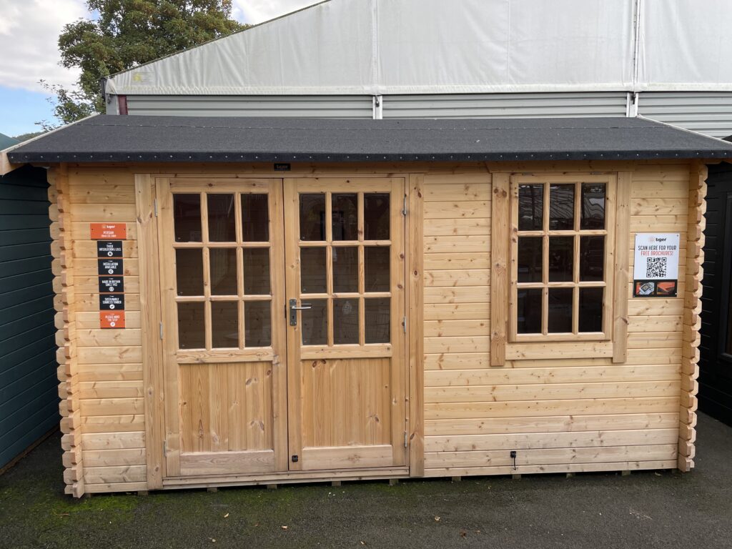 tiger-persian-28mm-log-cabin-exterior-front-otley
