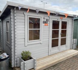 tiger-rho-44mm-log-cabin-front-exterior-horsforth