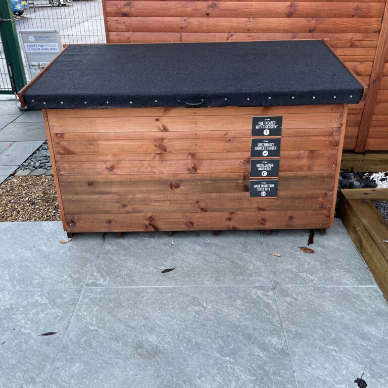 Tiger Wooden Tool Chest with lift-up lid on display at the Tong Show Site.